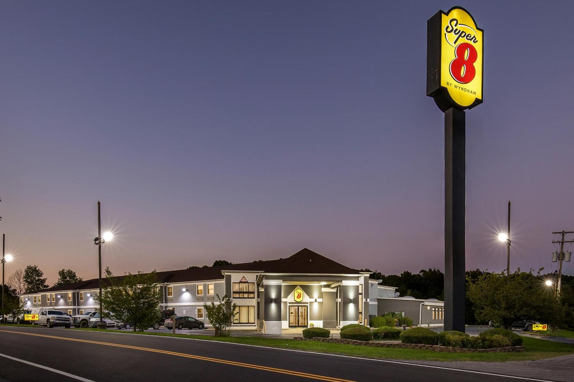 מלון Super 8 By Wyndham דיקסון מראה חיצוני תמונה